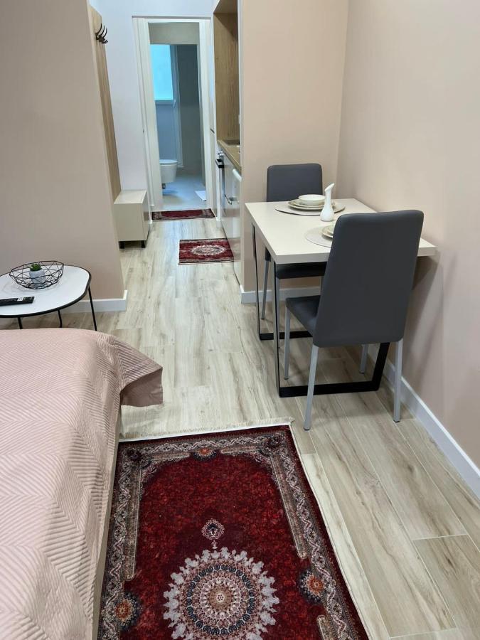 Smart Home , Lovely Apartment In Tirana Buitenkant foto