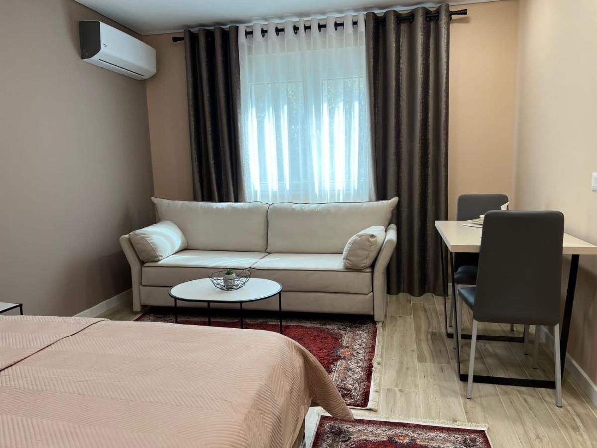 Smart Home , Lovely Apartment In Tirana Buitenkant foto